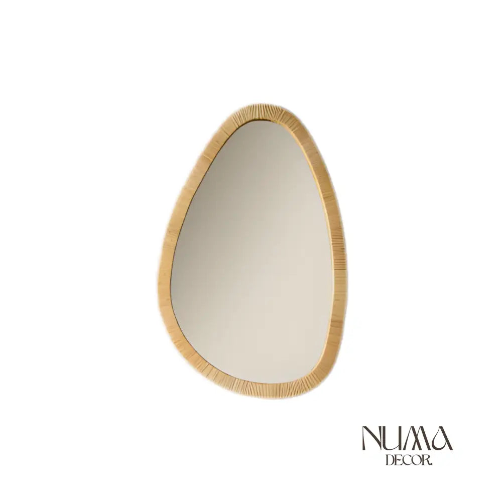 Duna | Espejo con diseño asimétrico con marco de madera