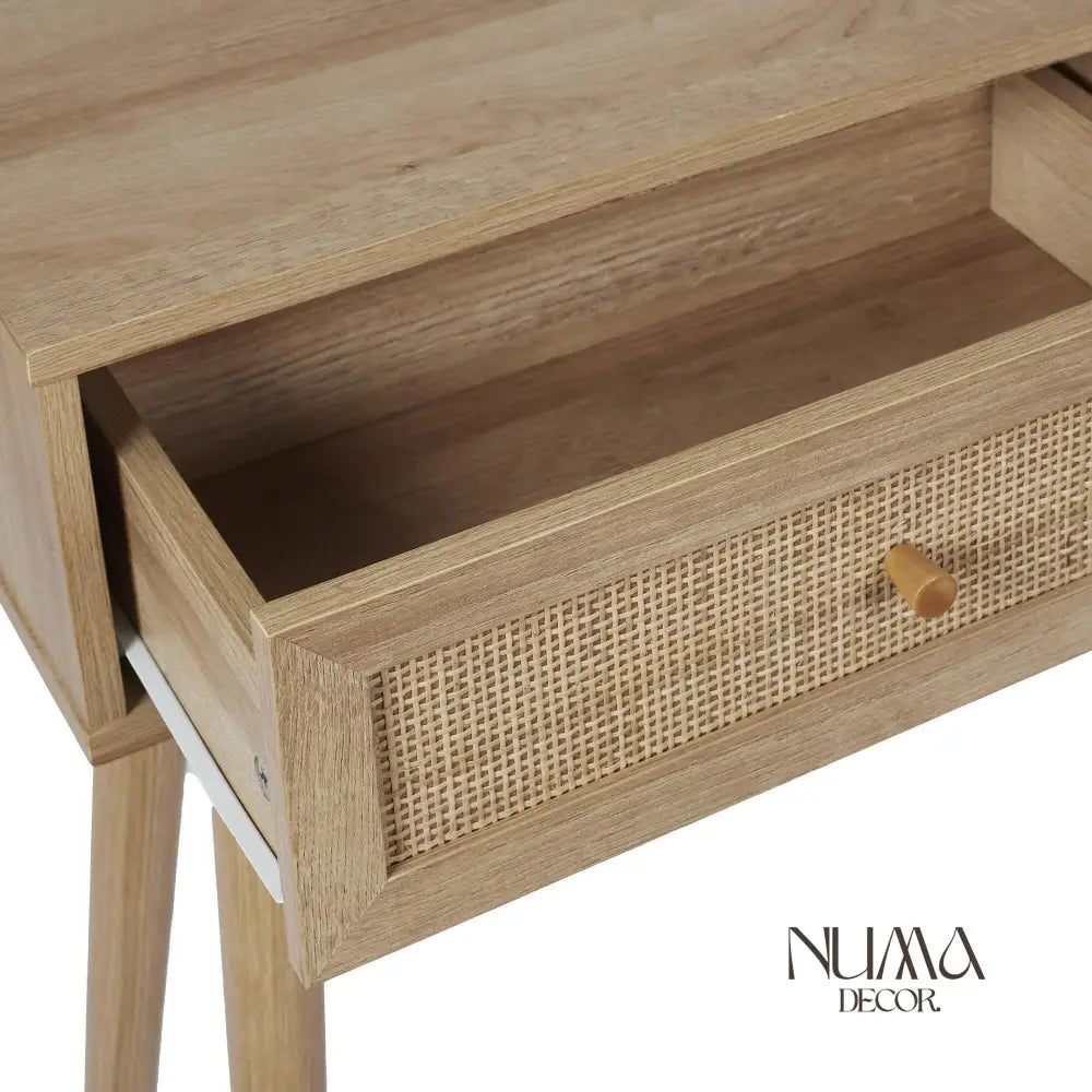 Kala | Consola de madera y detalles en ratán