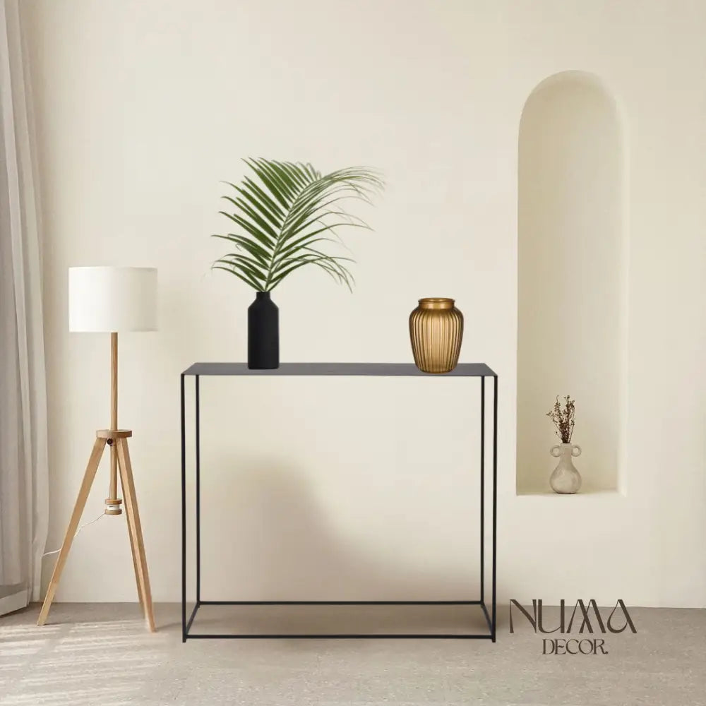 Nero | Consola de estructura minimalista en netal negro