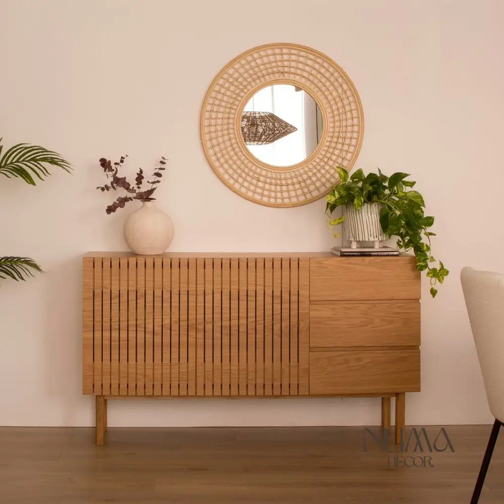 Saiko | Consola de madera natural de estilo nórdico con puertas listonadas