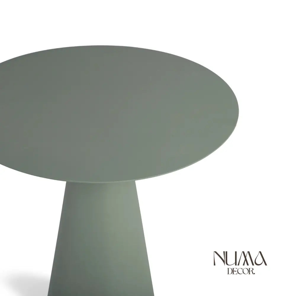 Siro | Mesa de diseño cónico en metal