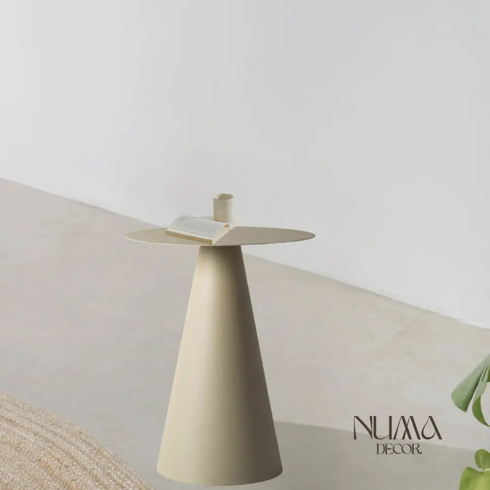 Siro | Mesa de diseño cónico en metal